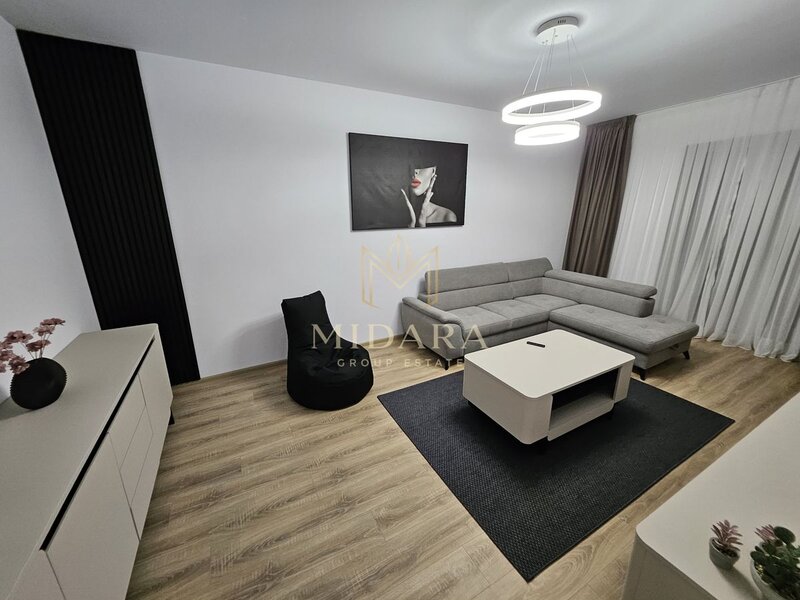 Grand Kristal, 2 camere, bloc 2023, balcon generos, 600 €.