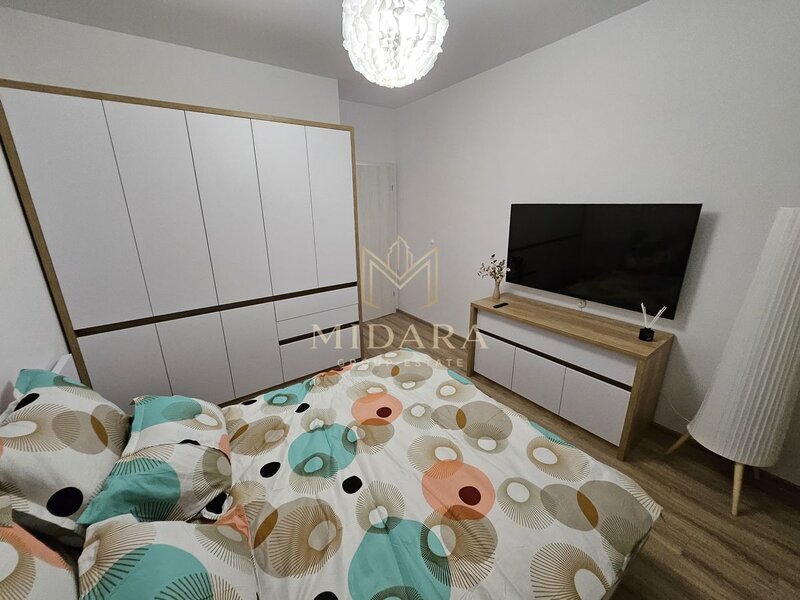 Grand Kristal, 2 camere, bloc 2023, balcon generos, 600 €.